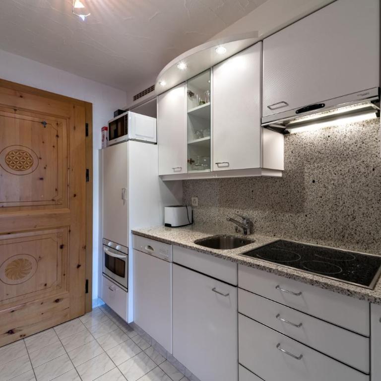 Apartments Chesa Guardaval - Studio mit Balkon - 4