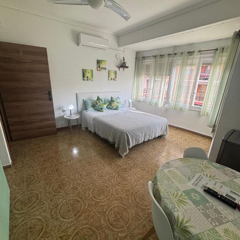 Donatella Guesthouse - Double Room with Shared Bathroom - 5