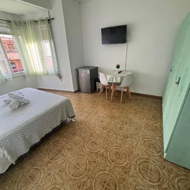 Donatella Guesthouse - Double Room with Shared Bathroom - 2