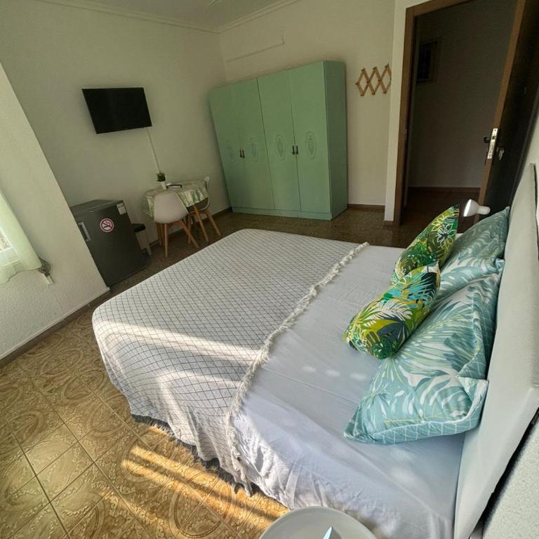 Donatella Guesthouse - Double Room with Shared Bathroom - 3