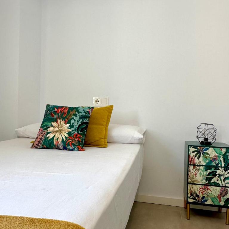 OCEAN APARTAMENT !! 1ª Línea del Mar, piscina, parking, wifi - Apartamento de 2 dormitorios - 17