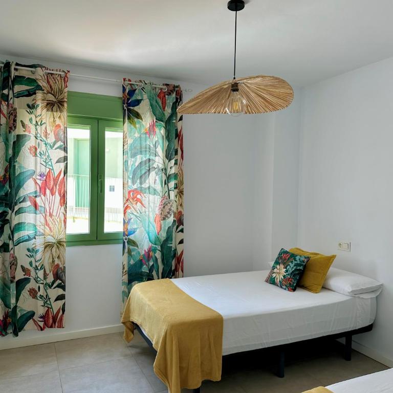 OCEAN APARTAMENT !! 1ª Línea del Mar, piscina, parking, wifi - Apartamento de 2 dormitorios - 5