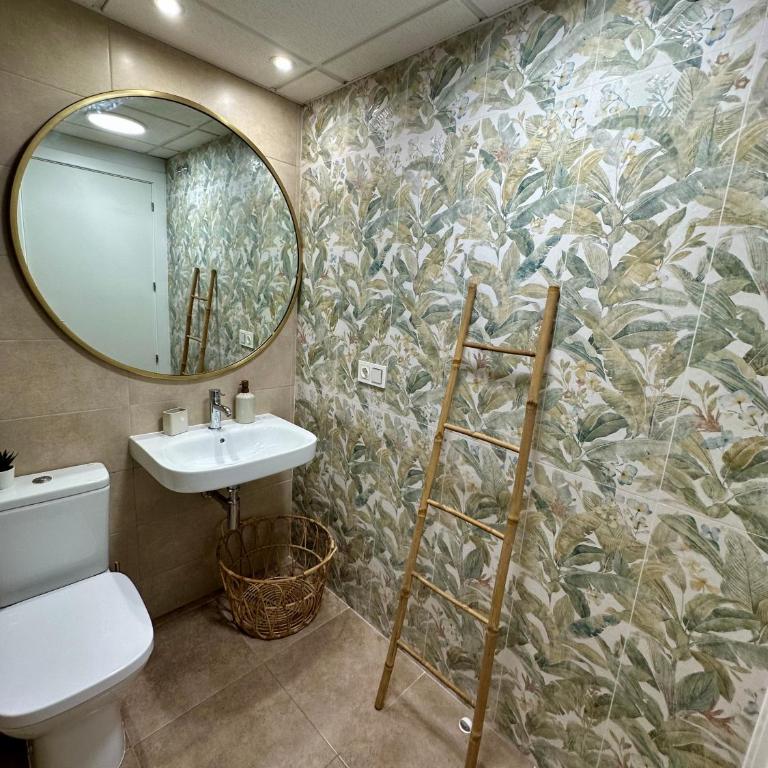 OCEAN APARTAMENT !! 1ª Línea del Mar, piscina, parking, wifi - Apartamento de 2 dormitorios - 18