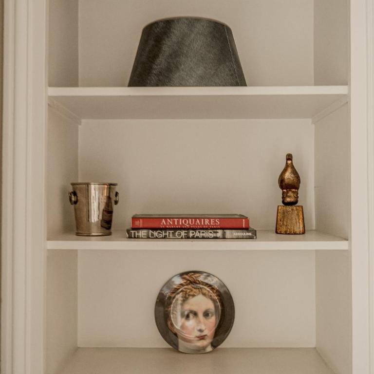 AC 3bds Apt with arc de triomphe view & terrace - Three-Bedroom Apartment with Balcony - 14