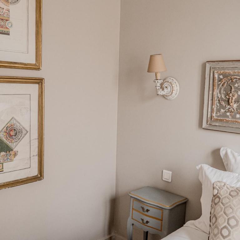 AC 3bds Apt with arc de triomphe view & terrace - Three-Bedroom Apartment with Balcony - 19