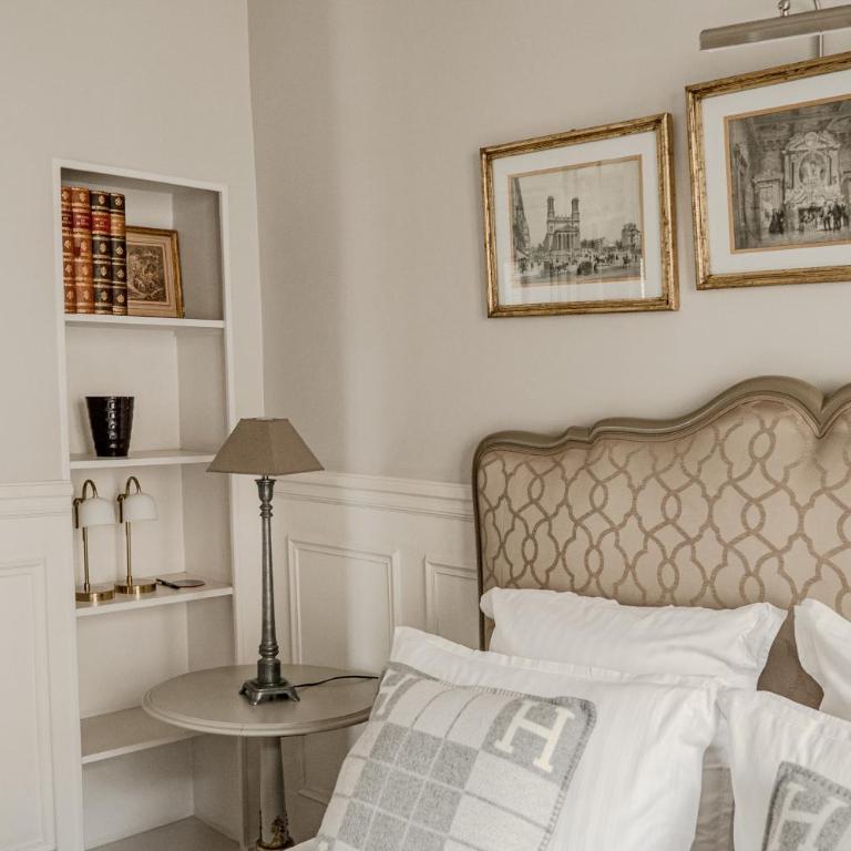 AC 3bds Apt with arc de triomphe view & terrace - Three-Bedroom Apartment with Balcony - 7