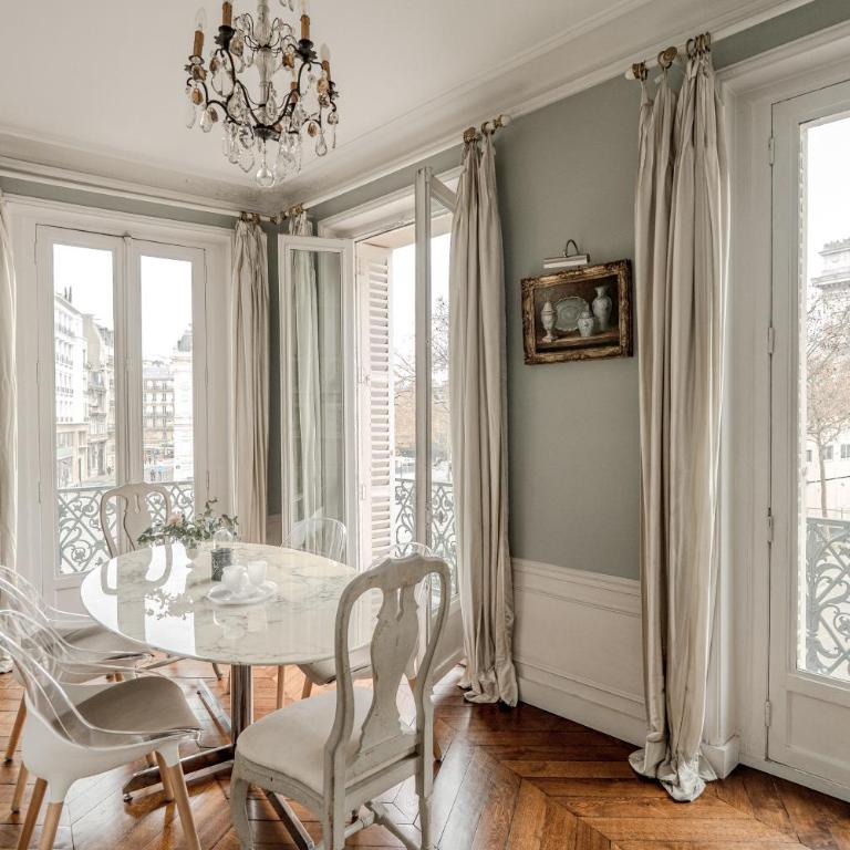 AC 3bds Apt with arc de triomphe view & terrace - Three-Bedroom Apartment with Balcony - 27