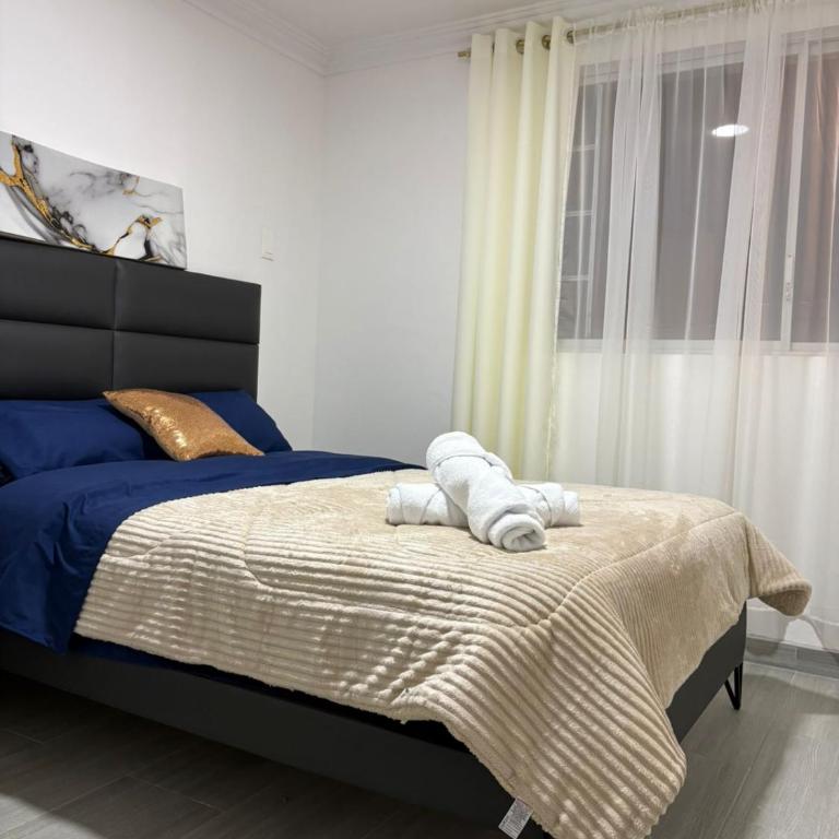 Casa Moderna en Loja - ideal para familias - Three-Bedroom House - 7