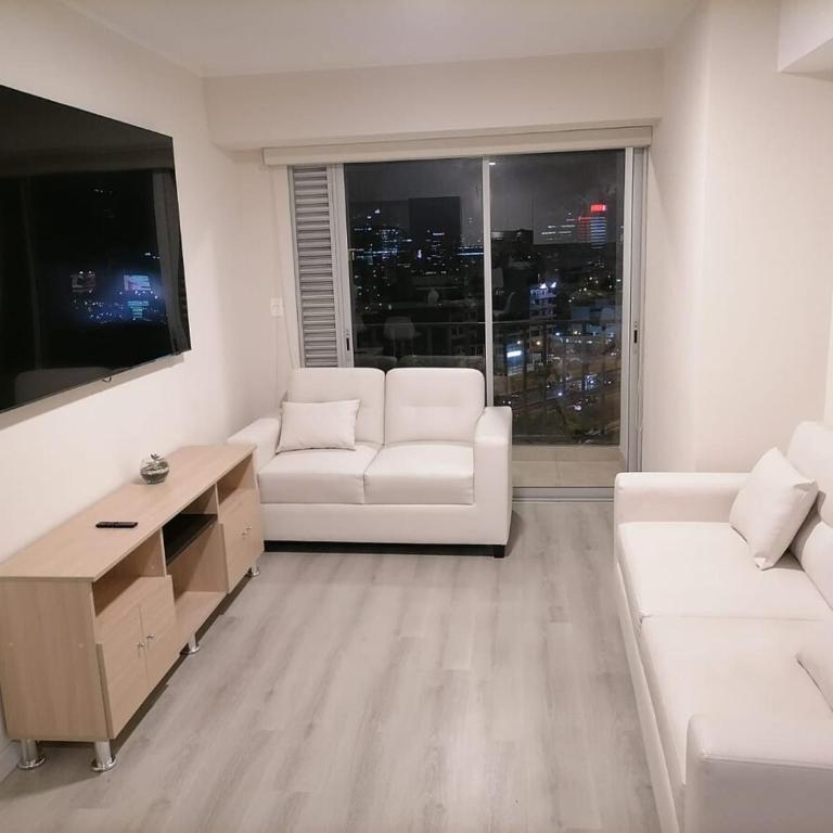 cozy apartment with swimming pool parking includ - Three-Bedroom Apartment - 1