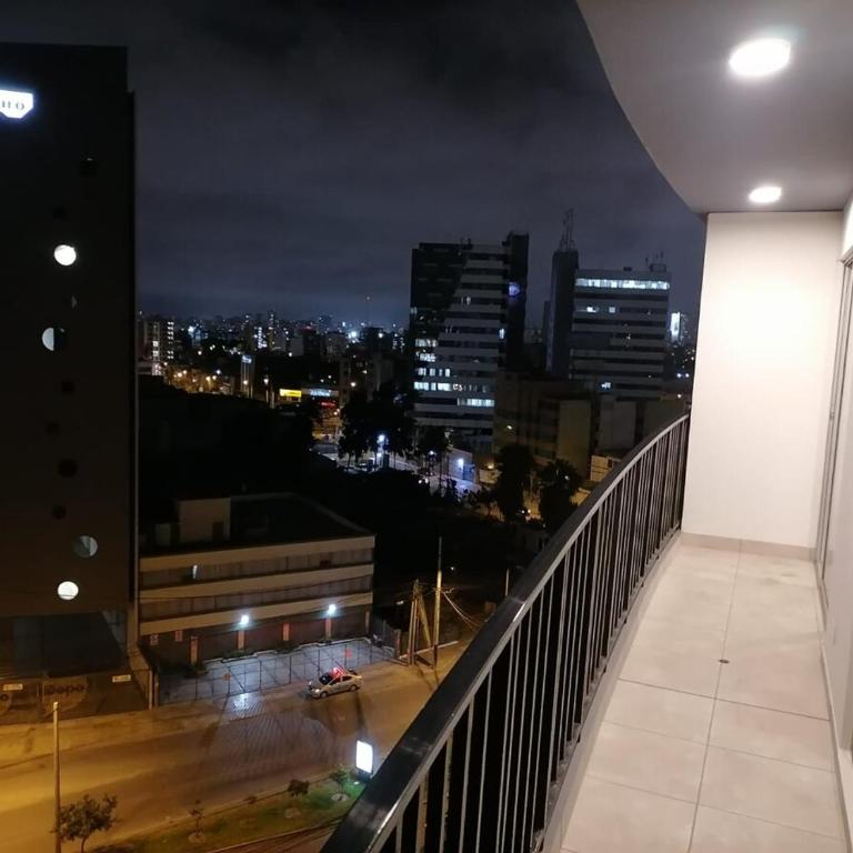 cozy apartment with swimming pool parking includ - Three-Bedroom Apartment - 2