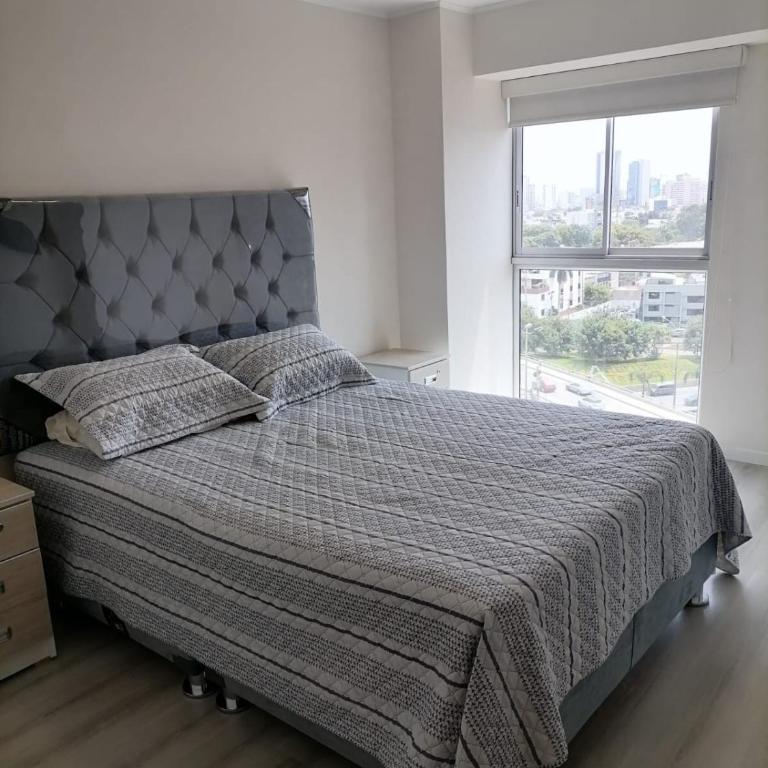 cozy apartment with swimming pool parking includ - Three-Bedroom Apartment - 8