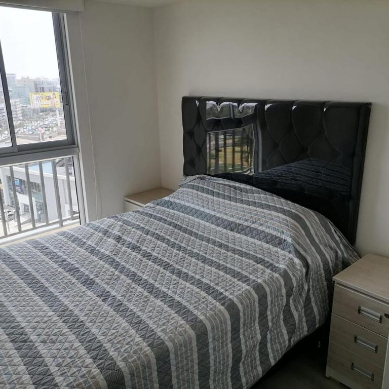 cozy apartment with swimming pool parking includ - Three-Bedroom Apartment - 18