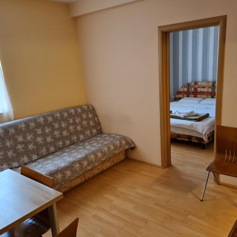 Cosy apartment Marina - Deluks Dvokrevetna Soba s Bračnim Krevetom (2 odrasle osobe + 1 dete) - 7