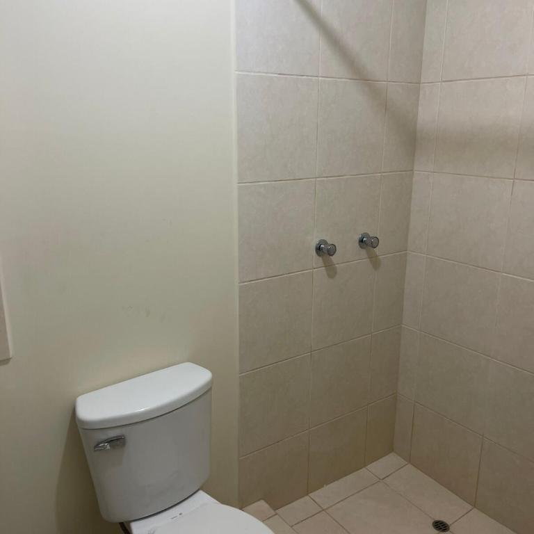 New Apartment near the airport with parking - Three-Bedroom Apartment - 22