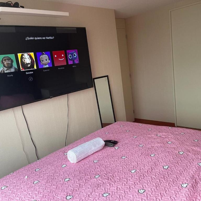 New Apartment near the airport with parking - Three-Bedroom Apartment - 24