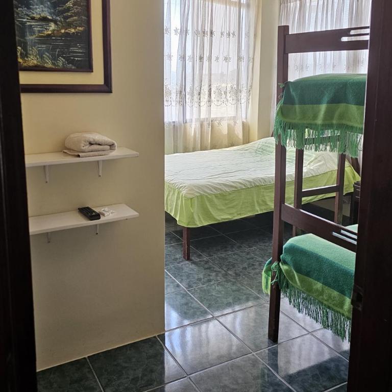 Hostal Haziel - Habitación Cuádruple Confort - 16