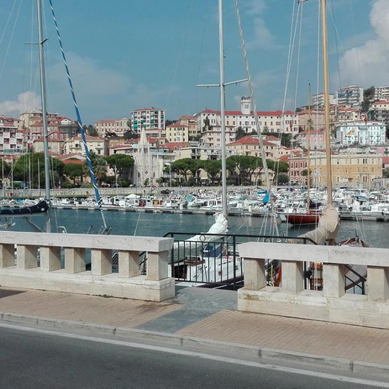 Case Vacanze Borgo Marina IMPERIA - Appartamento con Terrazza - 35