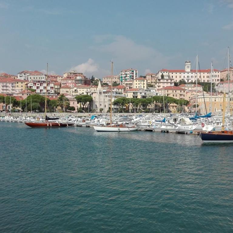 Case Vacanze Borgo Marina IMPERIA - Appartamento su 2 Livelli con 1 Camera da Letto - 34
