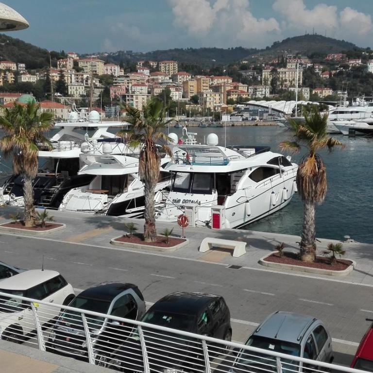Case Vacanze Borgo Marina IMPERIA - Appartamento su 2 Livelli con 1 Camera da Letto - 37
