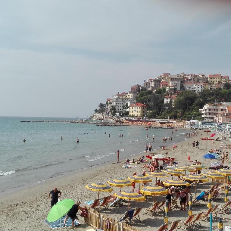 Case Vacanze Borgo Marina IMPERIA - Appartamento con Terrazza - 40