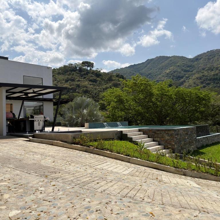 Luxury estate in San Jerónimo with infinity pool - Five-Bedroom House - 40