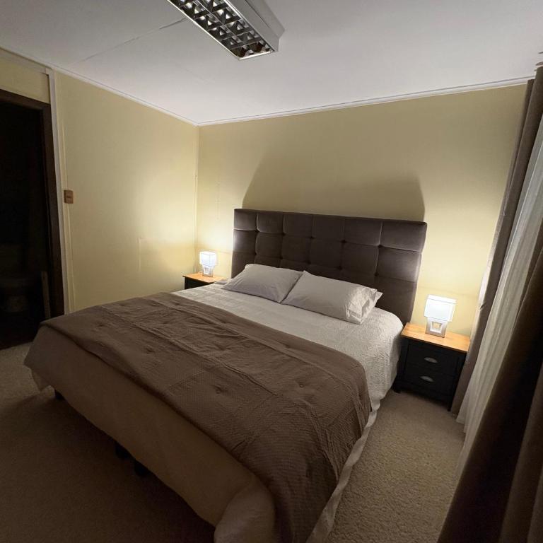 Hostal Mundet - Deluxe Double Room with Bath - 6