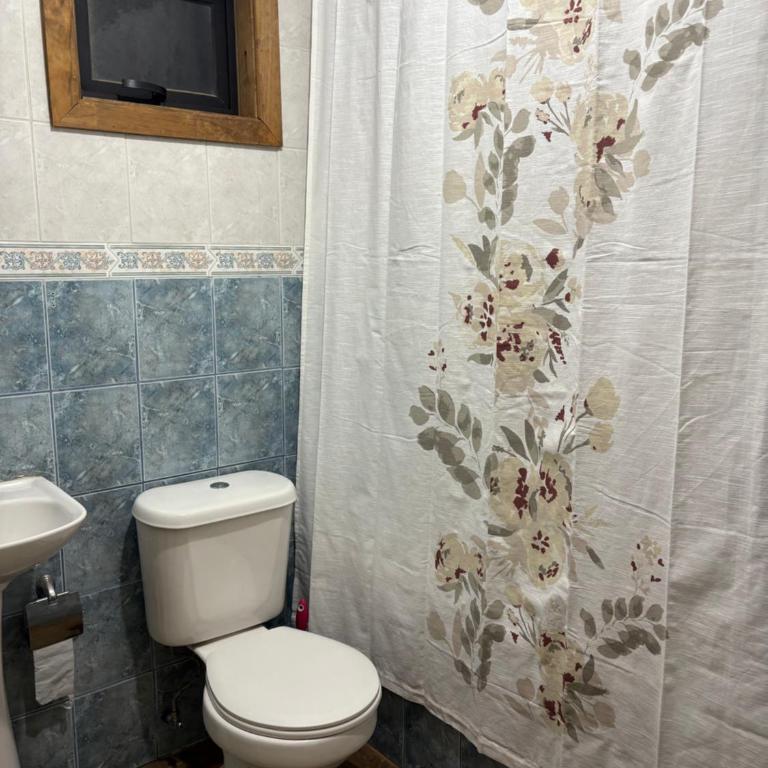 Hostal Mundet - Deluxe Double Room with Bath - 8