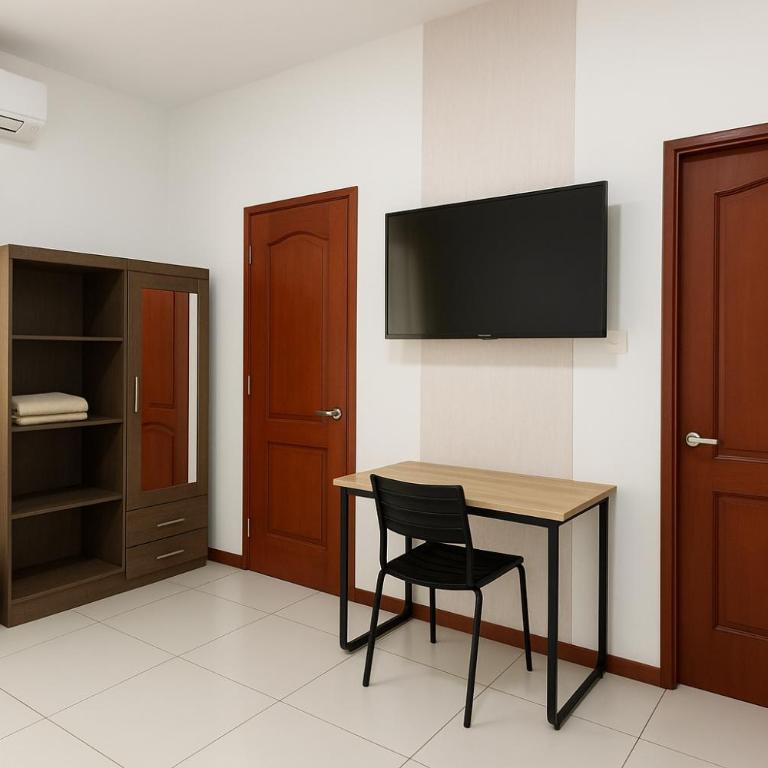 Deluxe Hotel Talara! cerca aeropuerto y centros de comercio - Habitación Triple Estándar - 4