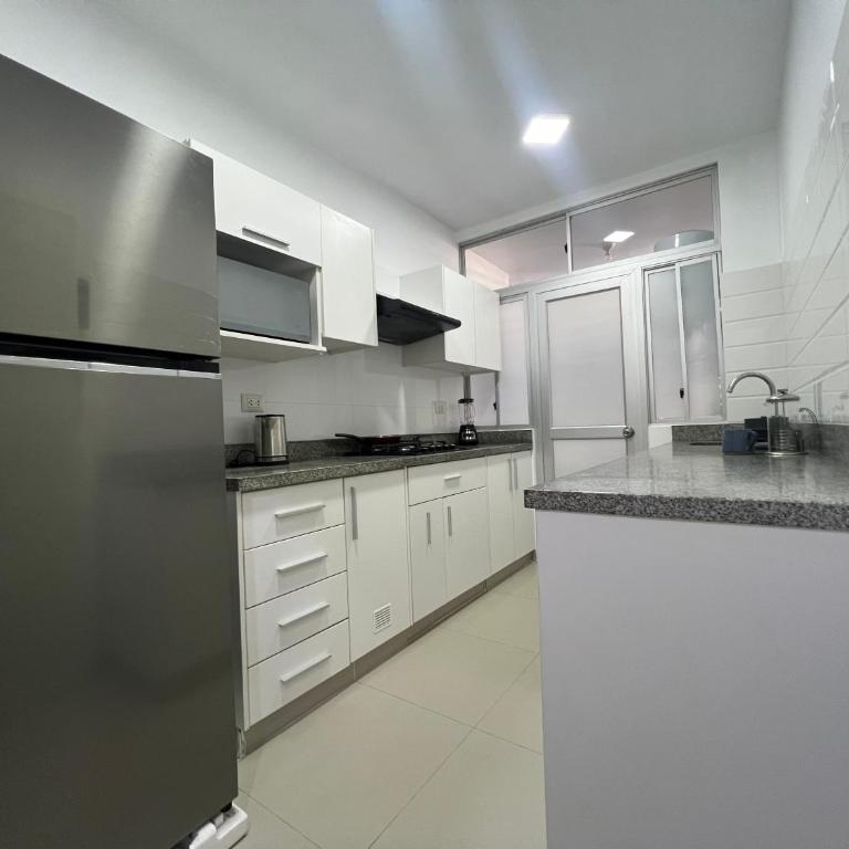 4BR Primer piso, vista a parque con piscina - Apartment with Park View - 2