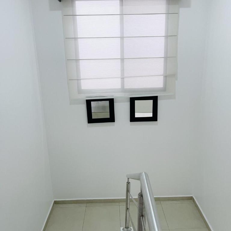Casa con piscina, parqueo y zona BBQ - Apartment - 2
