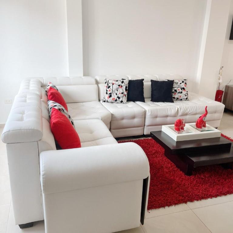 Casa con piscina, parqueo y zona BBQ - Apartment - 27