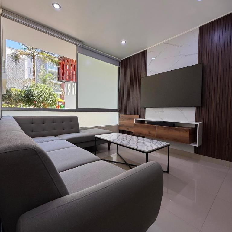 4BR Primer piso, vista a parque con piscina - Apartment with Park View - 1