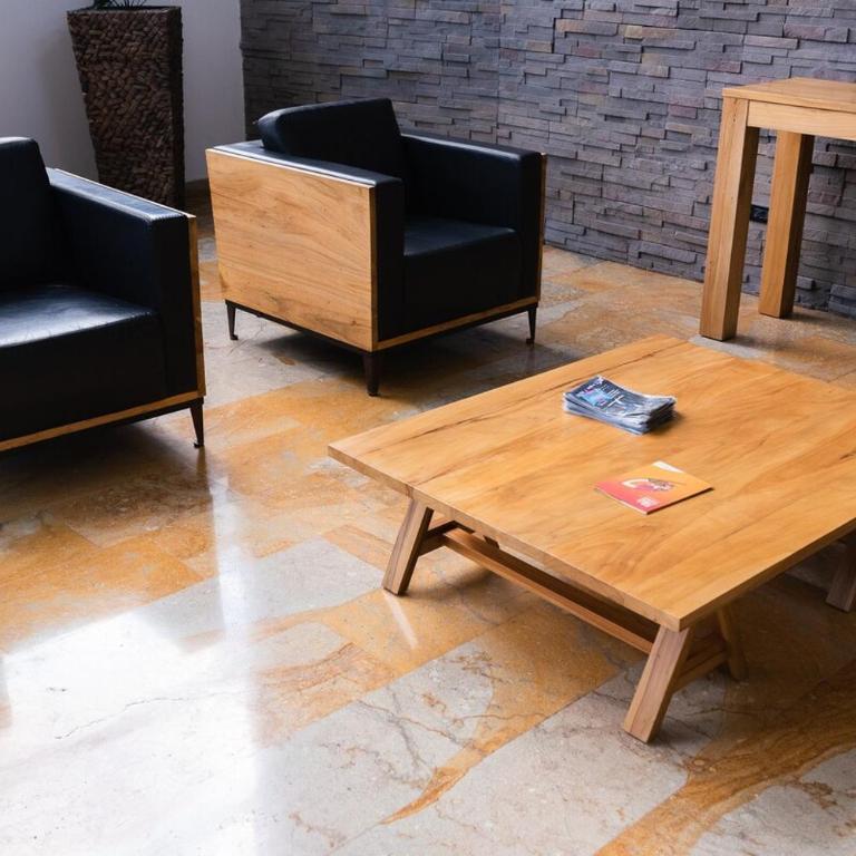 El Poblado 3 BR Family Apt with Breathtaking View - Three-Bedroom Apartment with Balcony - 18