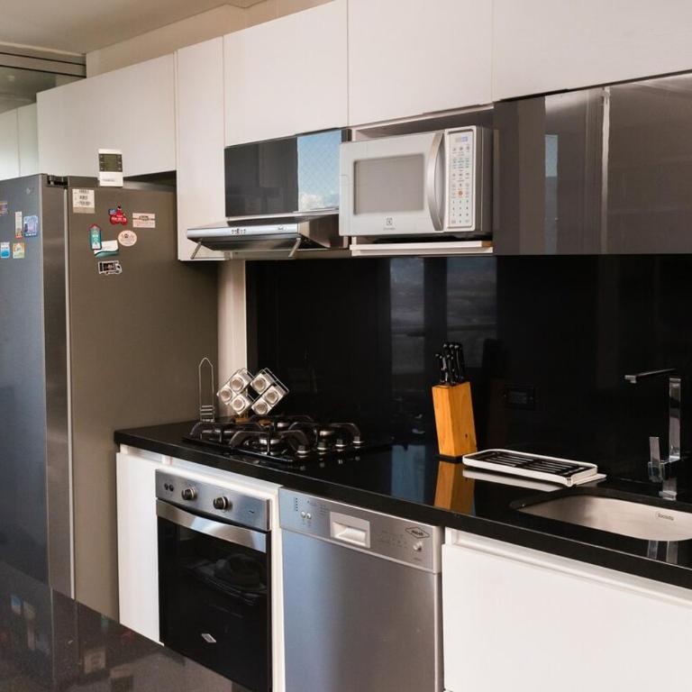 El Poblado 3 BR Family Apt with Breathtaking View - Three-Bedroom Apartment with Balcony - 27