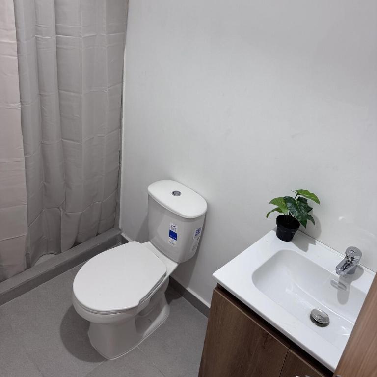 Comodo Apartamento con Ubicacion Central - Apartamento de 2 dormitorios - 9