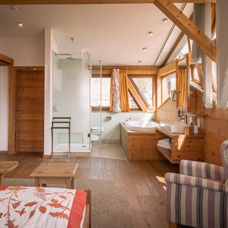 Hotel Tirolerhof - Familotel Zugspitze - Suite mit Bergblick - 1