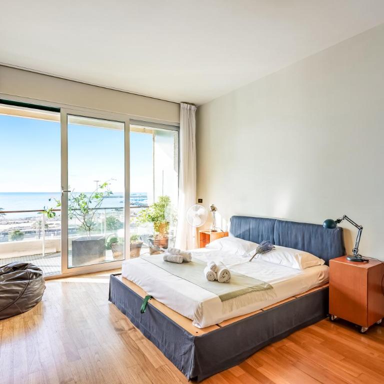 Piazza Rossetti Apartments - Appartamento con 2 Camere da Letto, Terrazza e Vista Mare - 4