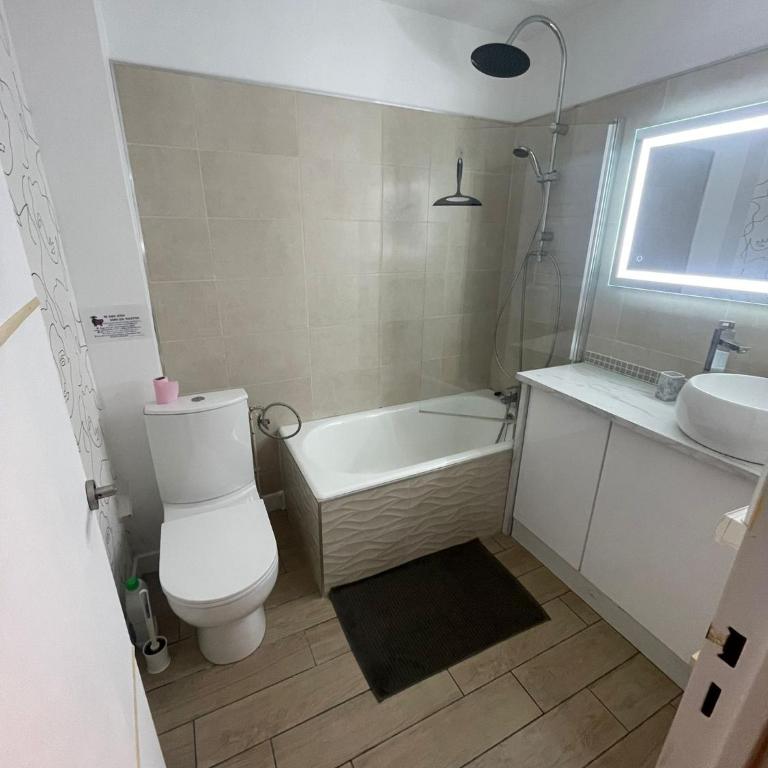 Studio Quiberon au Calme à 200 m de L embarcadère - Apartment - Ground Floor - 5