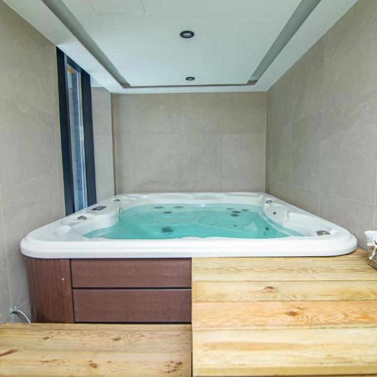 Orla - One-Bedroom Apartment - 22