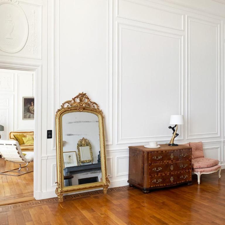 Beautiful period apartment Riviera Palace - Appartement 2 Chambres - 10