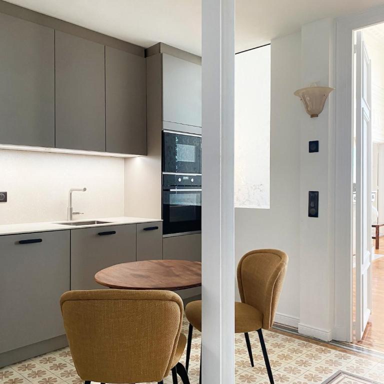 Beautiful period apartment Riviera Palace - Appartement 2 Chambres - 12