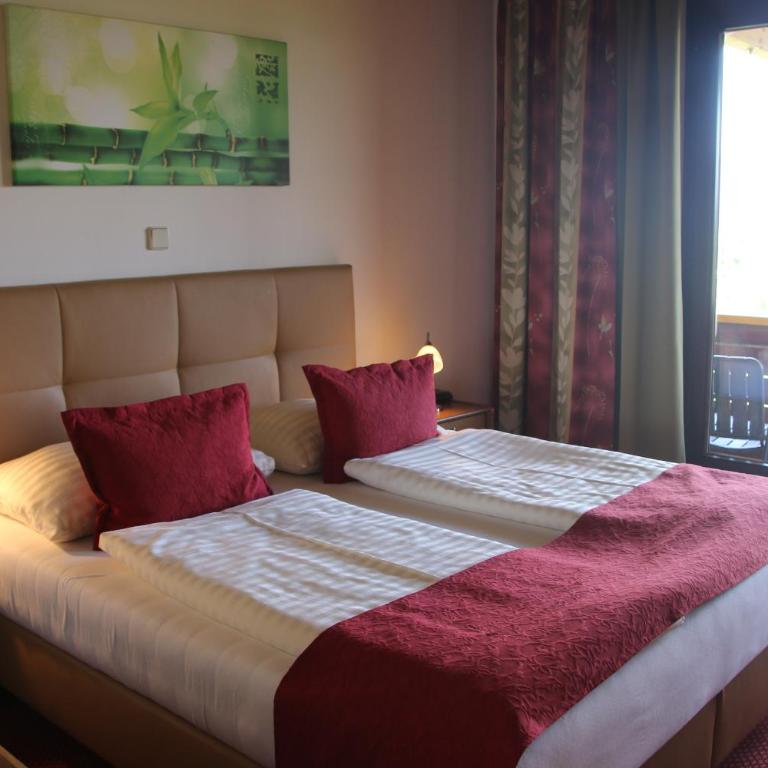 Hotel Fasching - Comfort Doppelzimmer mit Balkon und Seeblick - 5