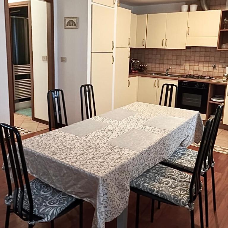 Balcone - Appartamento con 2 Camere da Letto - 5