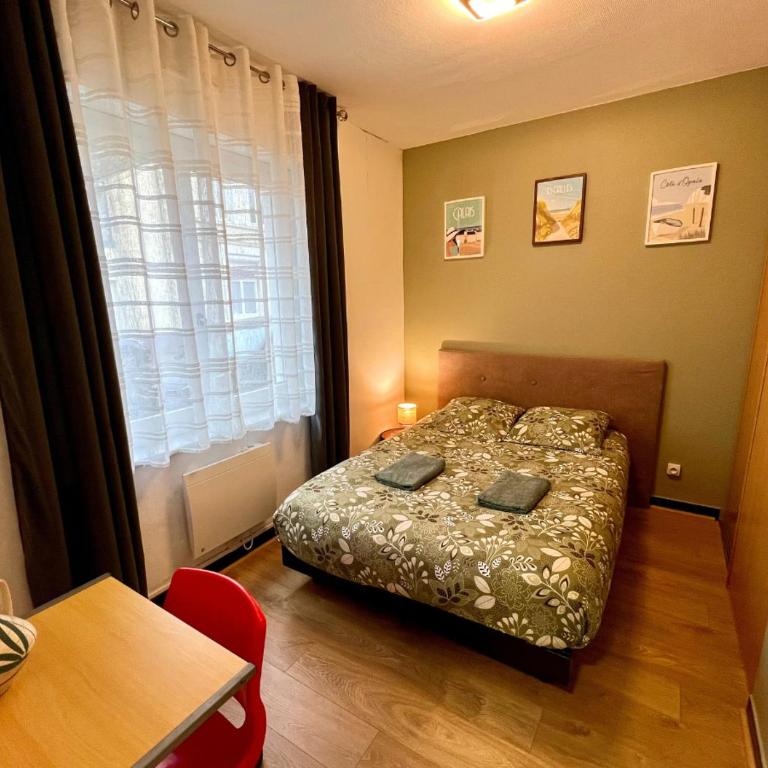 Le Vitoria- Calais Ville - gare - ferry - eurotunnel - Appartement 2 Chambres - 4
