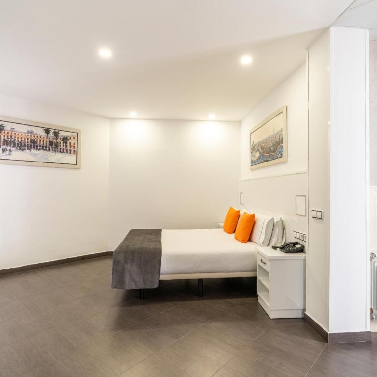 Hostal Sans - Chambre Double Supérieure avec Bain à Remous - 3