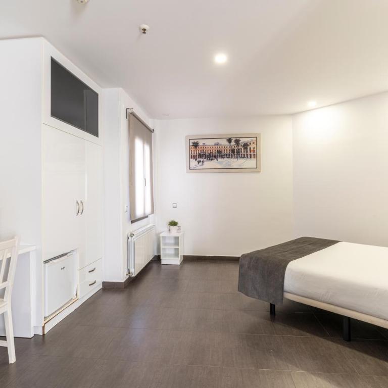 Hostal Sans - Chambre Double Supérieure avec Bain à Remous - 4