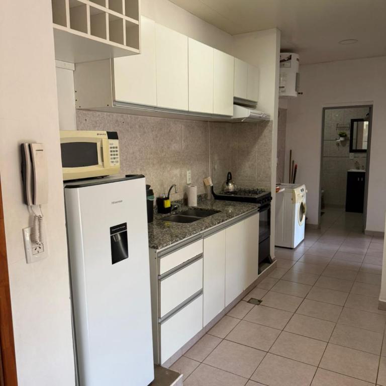 Departamento a pocos pasos de la ruta 12 - Apartamento de 2 dormitorios - 3