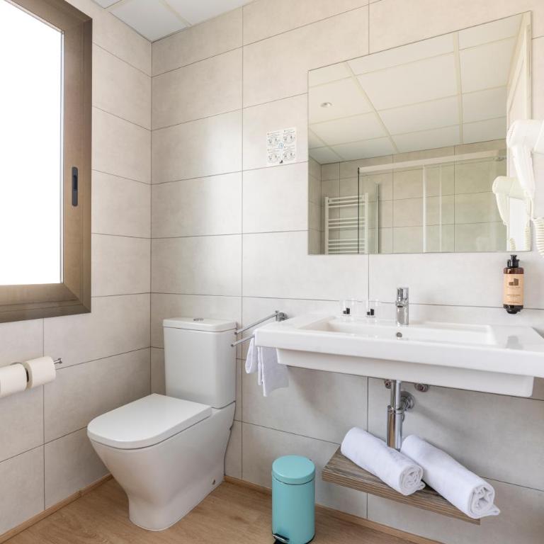 Hostal Sans - Chambre Double avec Balcon - 6