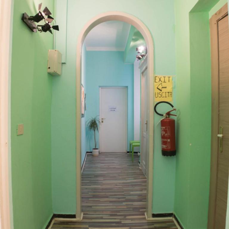 Home Genoa Hostel - Posto Letto in Dormitorio Misto con 7 Letti - 8