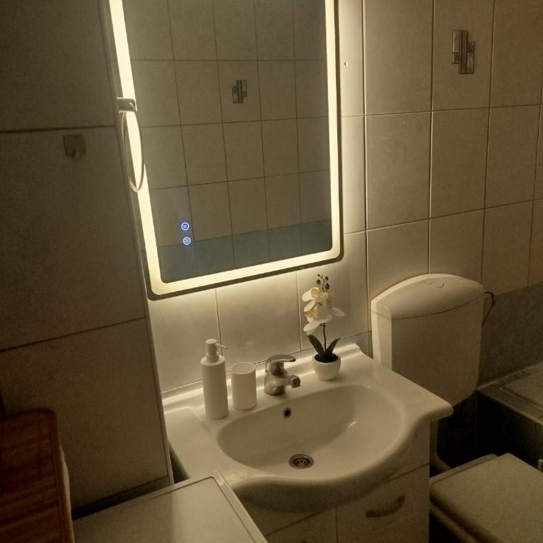 Rondo One - One-Bedroom Apartment - 12